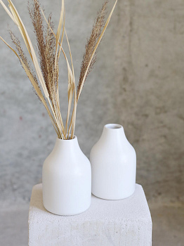 Ваза - бутыль, белая