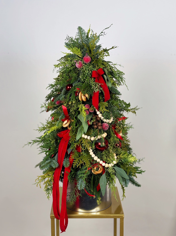 НОВОГОДНЯЯ ЕЛКА ИЗ ХВОИ В РУССКОМ СТИЛЕ